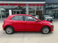 Usata Kia Rio Style 101 CV (74 kW) 2022 Rosso Berlina