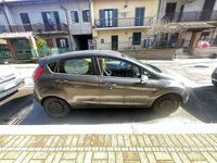 Usata Ford Fiesta 75 CV (55 kW) 2016 Grigio Utilitaria