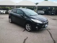 Gebraucht Ford Fiesta Titanium 70 PS (51 kW) 2011 Schwarz Kleinwagen