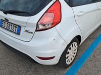 Usata Ford Fiesta 75 CV (55 kW) 2013 Bianco Berlina