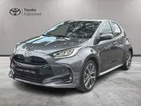 Usata Toyota Yaris Hybrid Lounge 131 CV (96 kW) 2024 Grigio Berlina