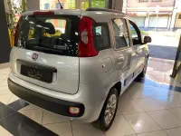 Usado Fiat Panda Easy 75 HP (55 kW) 2015 Prateado Citadino