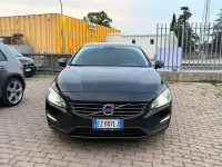 Usata Volvo V60 Kinetic 115 CV (84 kW) 2015 Nero Station wagon