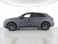 Usata Audi Q8 Sport 286 CV (210 kW) 2022 Grigio daytona perlato SUV