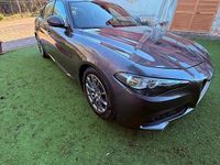 Usata Alfa Romeo Giulia 150 CV (110 kW) 2016 Grigio Berlina