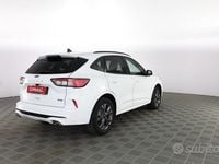 Usata Ford Kuga ST-Line 225 CV (165 kW) 2023 Frozen white SUV
