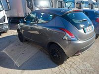 Usata Lancia Ypsilon 86 CV (63 kW) 2014 Grigio Utilitaria