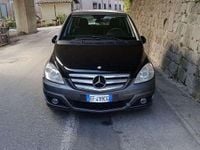 Usata Mercedes B180 Chrome 109 CV (80 kW) 2011 Grigio Monovolume
