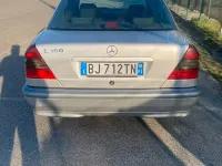 Usata Mercedes C180 122 CV (89 kW) 2000 Grigio Berlina