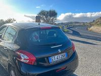 Usata Peugeot 208 82 CV (60 kW) 2012 Nero Utilitaria