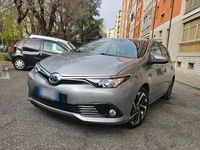 usata Toyota Auris Hybrid 