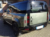 Usata Land Rover Defender SE 249 CV (183 kW) 2024 Verde SUV