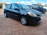 Usata Renault Clio LE 75 CV (55 kW) 2007 Nero Utilitaria