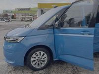 Usata VW Multivan 150 CV (110 kW) 2022 Blu/azzurro Monovolume
