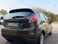 Usata Ford Fiesta 95 CV (69 kW) 2017 Grigio Utilitaria