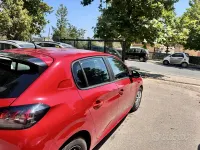 Usata Peugeot 208 Allure 102 CV (75 kW) 2022 Rosso Utilitaria