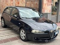 Usata Alfa Romeo 147 120 CV (88 kW) 2010 Nero Utilitaria