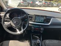 Usata Kia Stonic Style 101 CV (74 kW) 2018 Rosso SUV