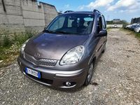 Usata Toyota Yaris Verso Sol 84 CV (61 kW) 2006 Grigio Monovolume