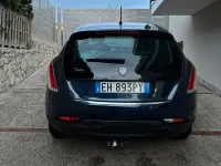 Usata Lancia Delta 120 CV (88 kW) 2011 Blu Utilitaria