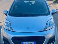 Usata Peugeot 107 68 CV (50 kW) 2014 Grigio Utilitaria