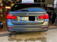 Usata BMW 320 Sport Line 190 CV (139 kW) 2017 Grigio Station wagon