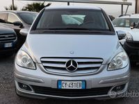 Usata Mercedes B180 109 CV (80 kW) 2005 Grigio Monovolume
