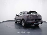 Usata Alfa Romeo Stelvio Super 209 CV (153 kW) 2023 Grigio vesuvio SUV