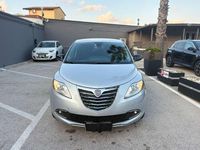Gebraucht Lancia Ypsilon Silver 69 PS (50 kW) 2014 Grau Kleinwagen