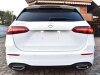 Usata Mercedes B200 AMG line 150 CV (110 kW) 2023 Bianco Monovolume