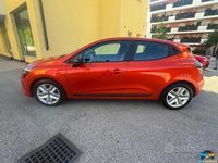 Usata Renault Clio V Evolution 91 CV (66 kW) 2024 Arancione Berlina
