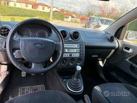 Usata Ford Fiesta 2004 Grigio Utilitaria