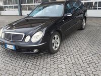 Usata Mercedes E320 Avantgarde 330 CV (242 kW) 2003 Nero Station wagon