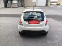 Usata Lancia Ypsilon 60 CV (44 kW) 2018 Bianco Utilitaria