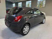 Usata Opel Corsa 85 CV (62 kW) 2014 Marrone Utilitaria