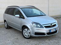 Usata Opel Zafira 94 CV (69 kW) 2007 Grigio Monovolume