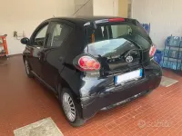 Usata Toyota Aygo 68 CV (50 kW) 2009 Nero Utilitaria