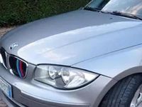 Usata BMW 118 143 CV (105 kW) 2009 Grigio Utilitaria