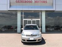 Usata Toyota Corolla Verso Sol 136 CV (100 kW) 2006 Grigio Monovolume