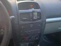 Käytetty Renault Clio II Privilege 82 HP (60 kW) 2003 Musta Sedan