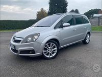 Usata Opel Zafira Cosmo 150 CV (110 kW) 2006 Monovolume