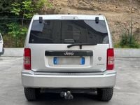 Usata Jeep Cherokee 177 CV (130 kW) 2009 Grigio SUV