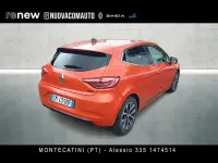 Usata Renault Clio Techno 145 CV (106 kW) 2023 Arancione Utilitaria