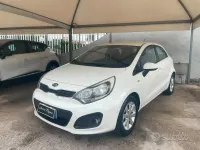 Usata Kia Rio Active 75 CV (55 kW) 2014 Bianco Berlina