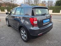 Usata Toyota Urban Cruiser Luxury 90 CV (66 kW) 2010 Grigio Utilitaria