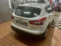 Usata Nissan Qashqai Acenta 110 CV (80 kW) 2016 White pearl SUV