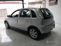 Usata Opel Corsa 80 CV (58 kW) 2006 Grigio Berlina