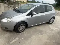 Usata Fiat Grande Punto 90 CV (66 kW) 2007 Grigio Utilitaria
