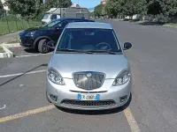 Usata Lancia Ypsilon 75 CV (55 kW) 2013 Argento Utilitaria