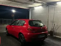 Usata Alfa Romeo 147 120 CV (88 kW) 2007 Rosso Utilitaria